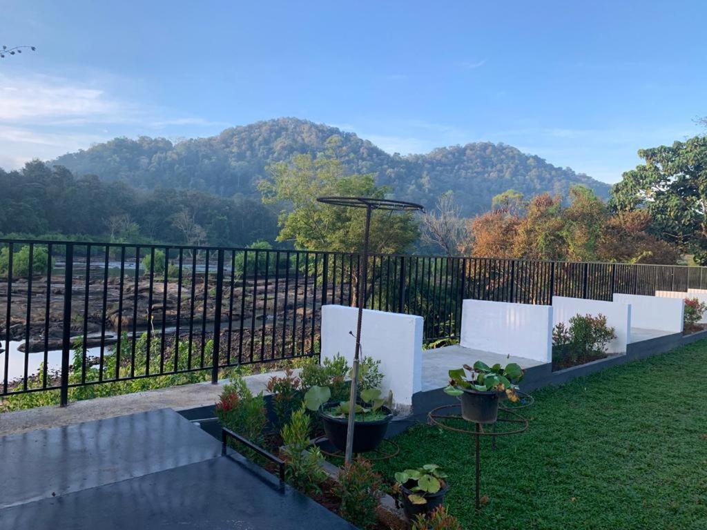Seeheim Resorts Athirappilly Dış mekan fotoğraf